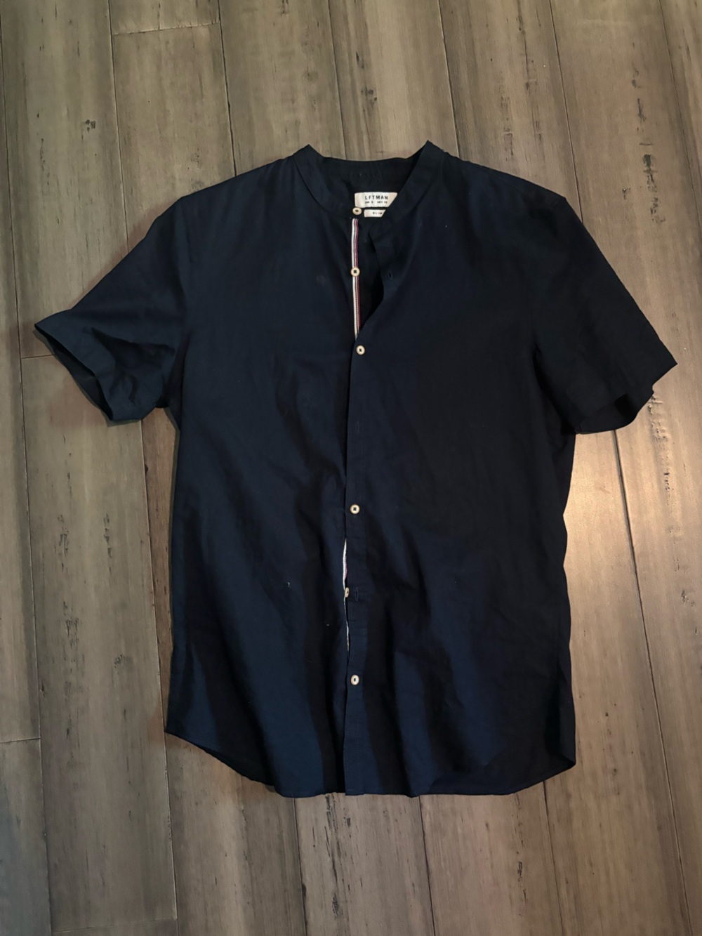 Men's Navy Short-Sleeve Button-Up Shirt - Lightweight Casual